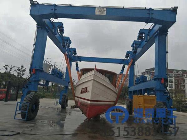 浙江嘉兴游艇轮胎吊厂家轮胎式游艇搬运机部件易于拆卸更换